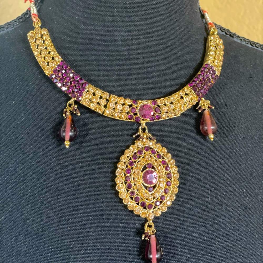 Elegant Gold and Purple Necklace